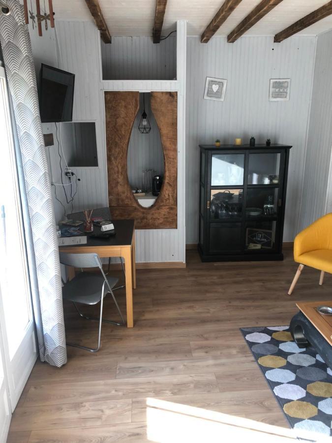 Les Vieille Tuiles Apartment Cudos Bagian luar foto